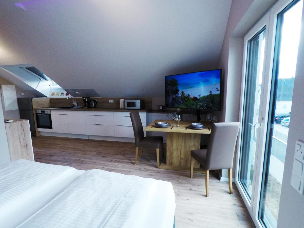 -Neubau- 30Qm Dach-Apartment Fulda Buitenkant foto